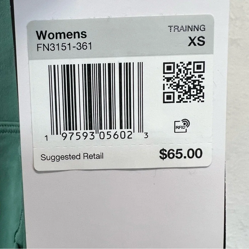 Nike Universa Women's Teal Green Athletic‎ Biker Shorts Xsmall